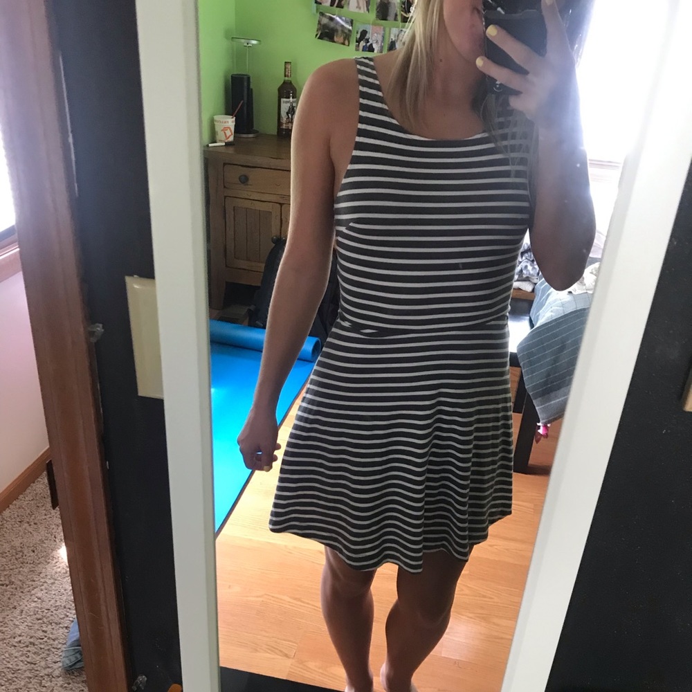 American Eagle gray/navy and white stripped dress
